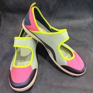 Women's Lands End Velcro Mary Jane Water Shoes Size 9